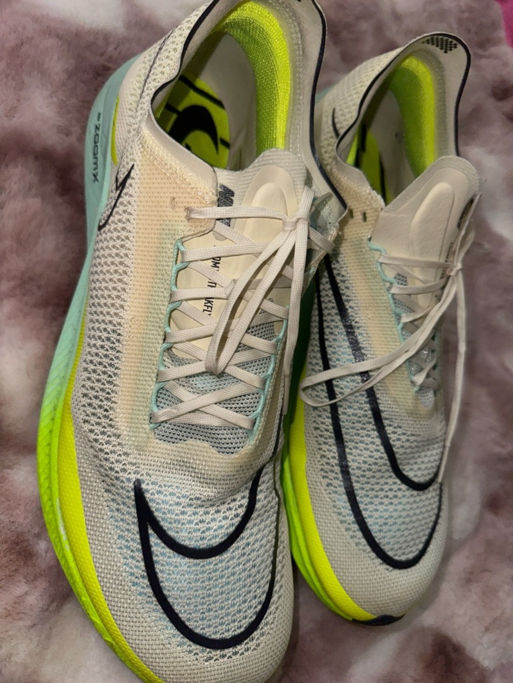 Nike White Knit Running Shoes with Neon Yellow and Black Accents